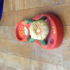 Sandlebcandle holder